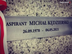 Odsłonięcie tabliczki upamiętniającej poległego w służbie śp. asp. Michała Kędzierskiego