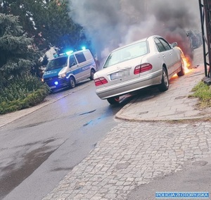 płonące auto