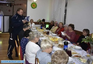 policjanci na spotkaniach