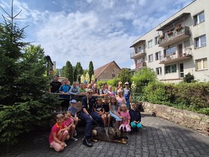 Bezpieczne wakacje z policjantami i Runą – spotkanie w bibliotece