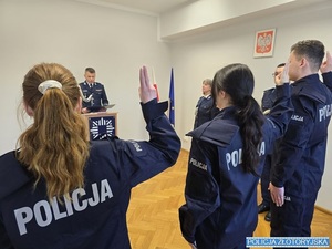 Ślubowanie nowo przyjętych policjantów