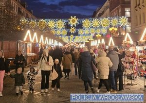 Uważaj na "kieszonkowców". Lubią tłok i Twoje pieniądze...